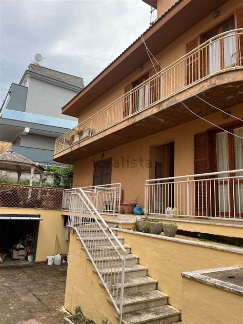 LV IMMOBILIARE: 1 Villa in vendita a Civitavecchia, Roma.